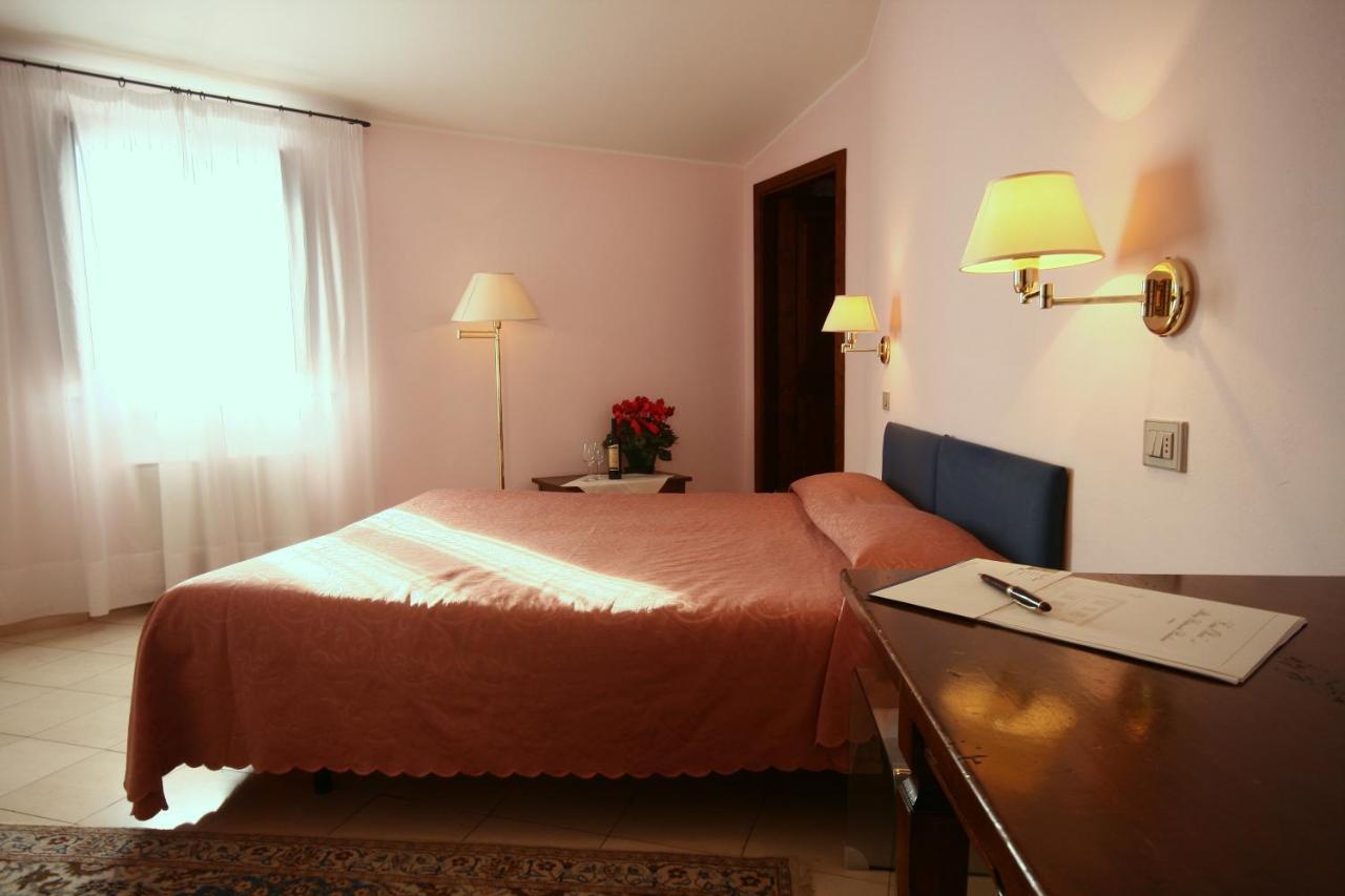Casa Oliva Albergo Diffuso 바르니 외부 사진