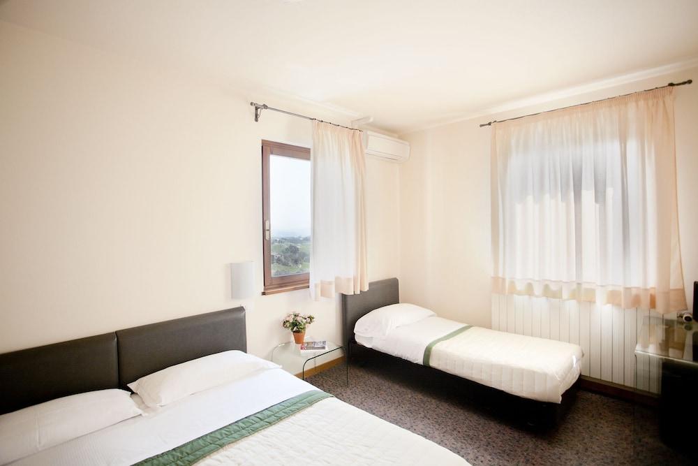 Casa Oliva Albergo Diffuso 바르니 외부 사진