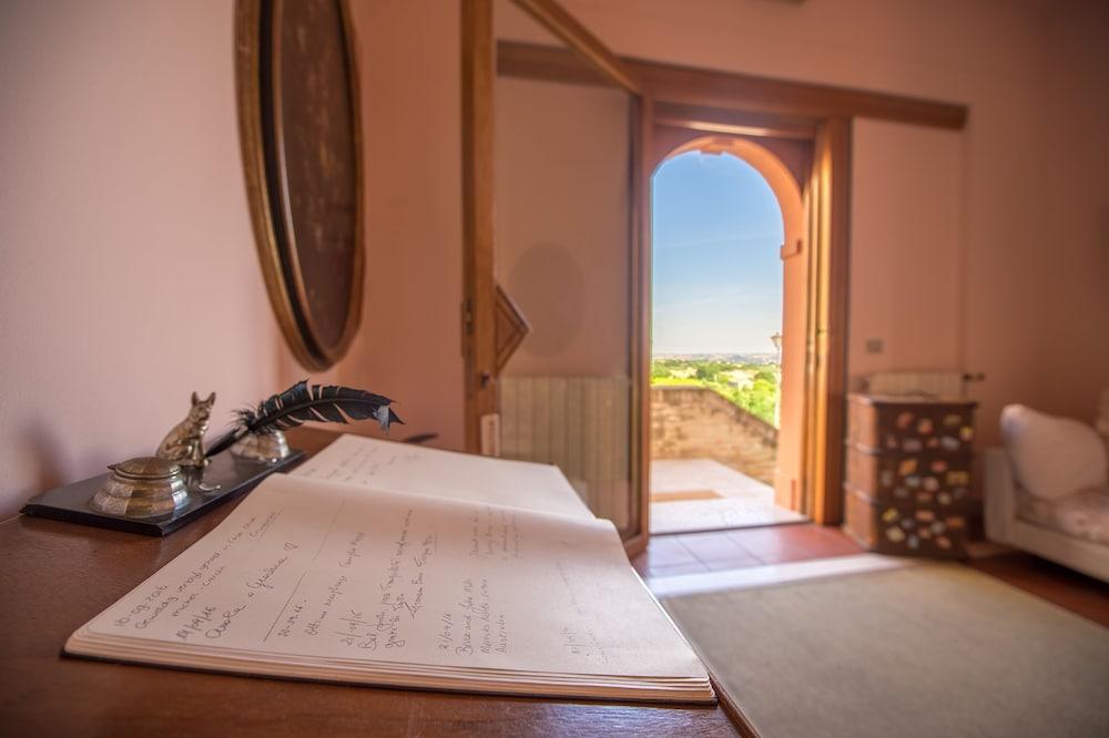 Casa Oliva Albergo Diffuso 바르니 외부 사진